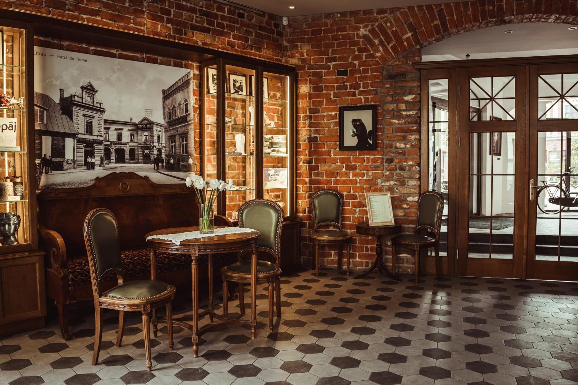 Art Hotel Roma Liepāja Esterno foto